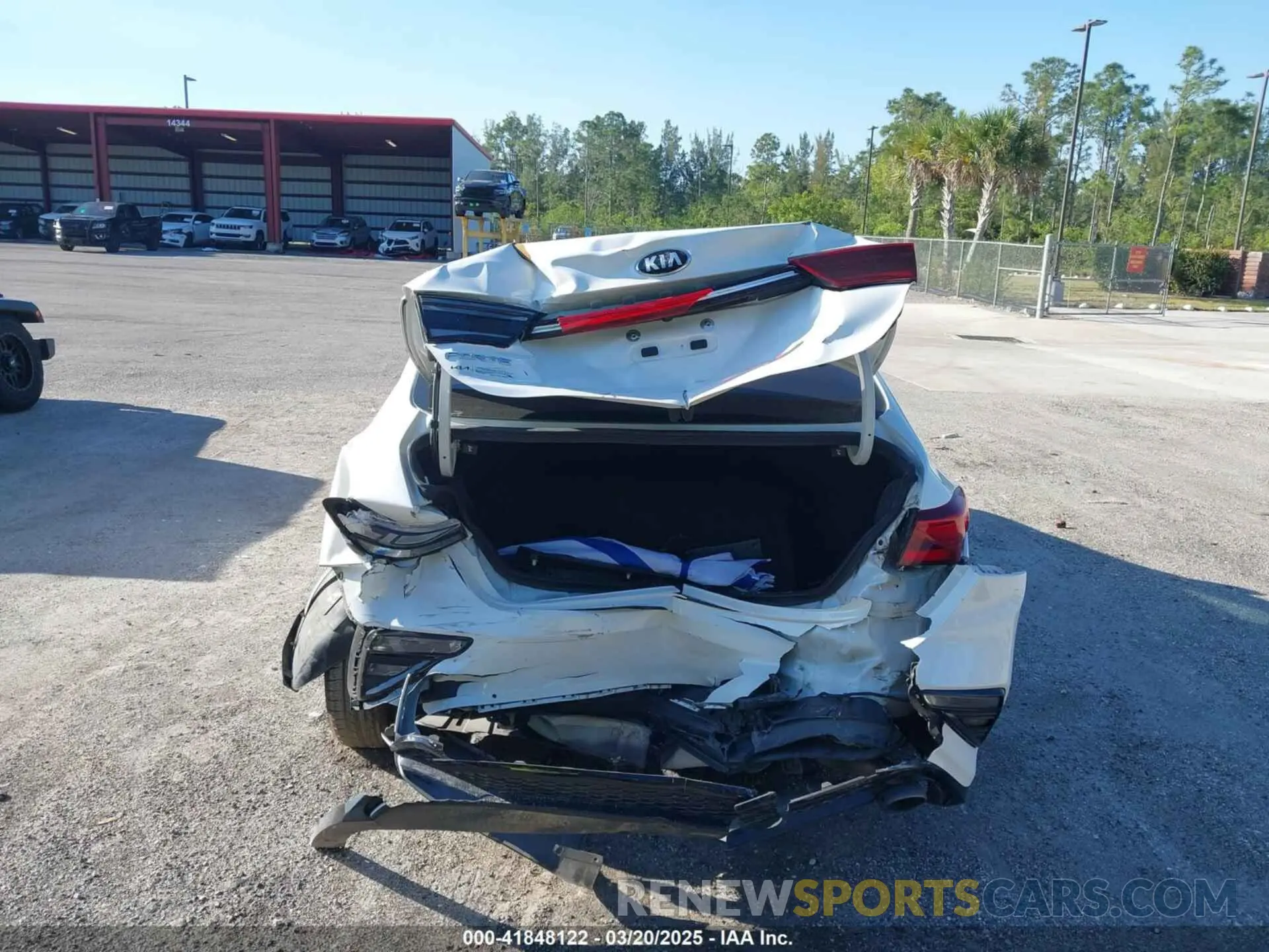 16 fotografías del automóvil dañado 3KPF24AD0ME344194 KIA FORTE 2021