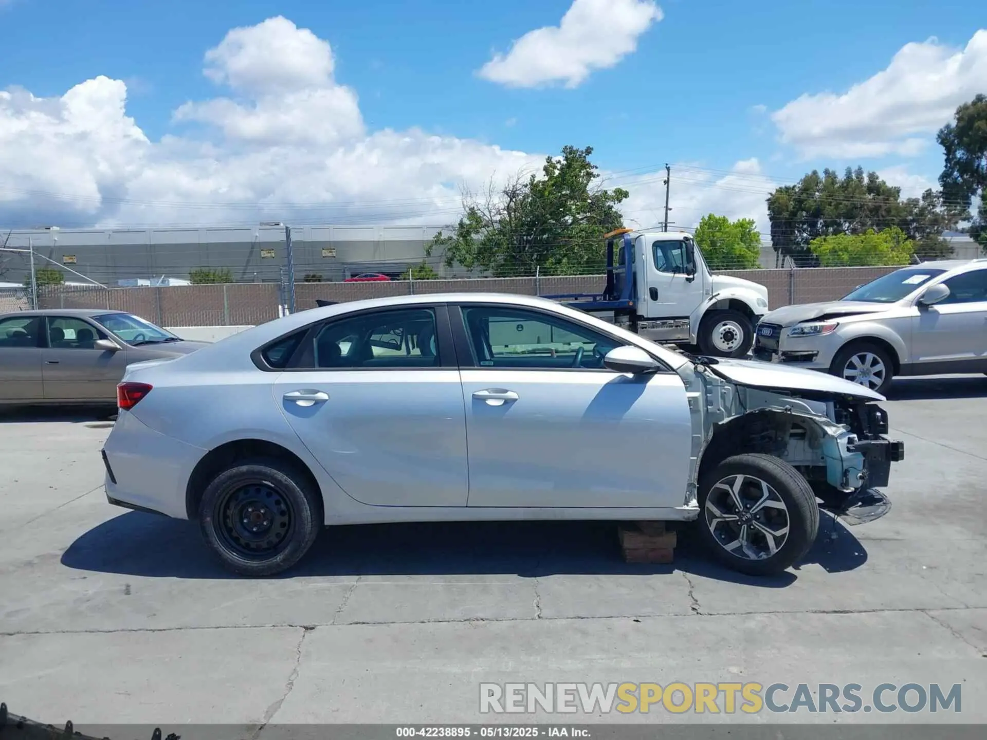 14 fotografías del automóvil dañado 3KPF24AD0ME349234 KIA FORTE 2021