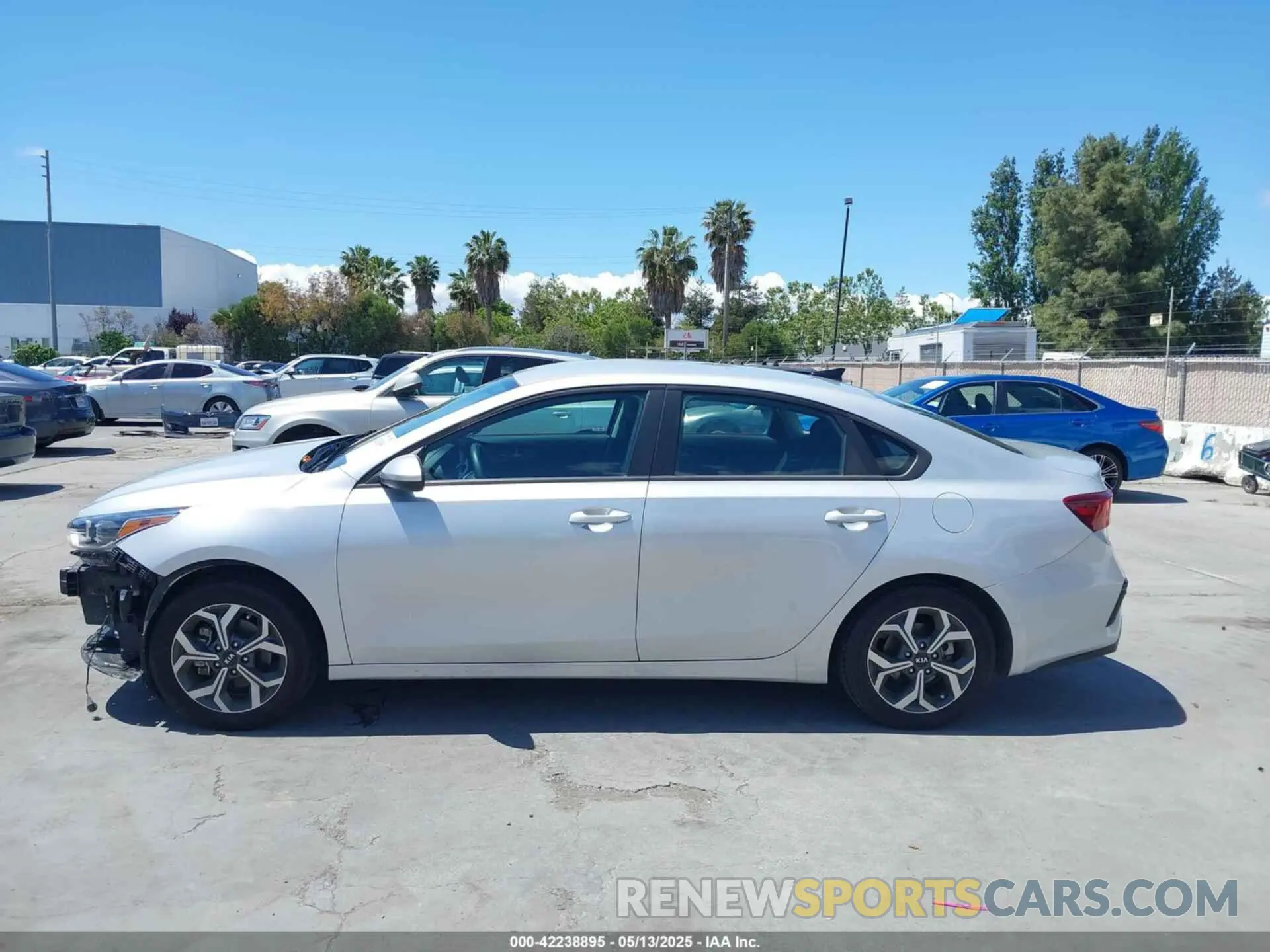 15 fotografías del automóvil dañado 3KPF24AD0ME349234 KIA FORTE 2021