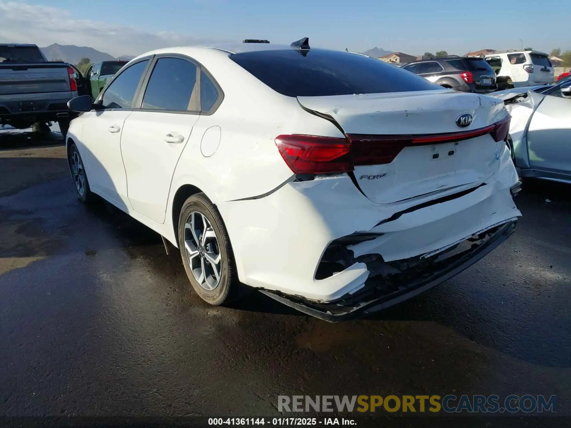 3 fotografías del automóvil dañado 3KPF24AD0ME349931 KIA FORTE 2021