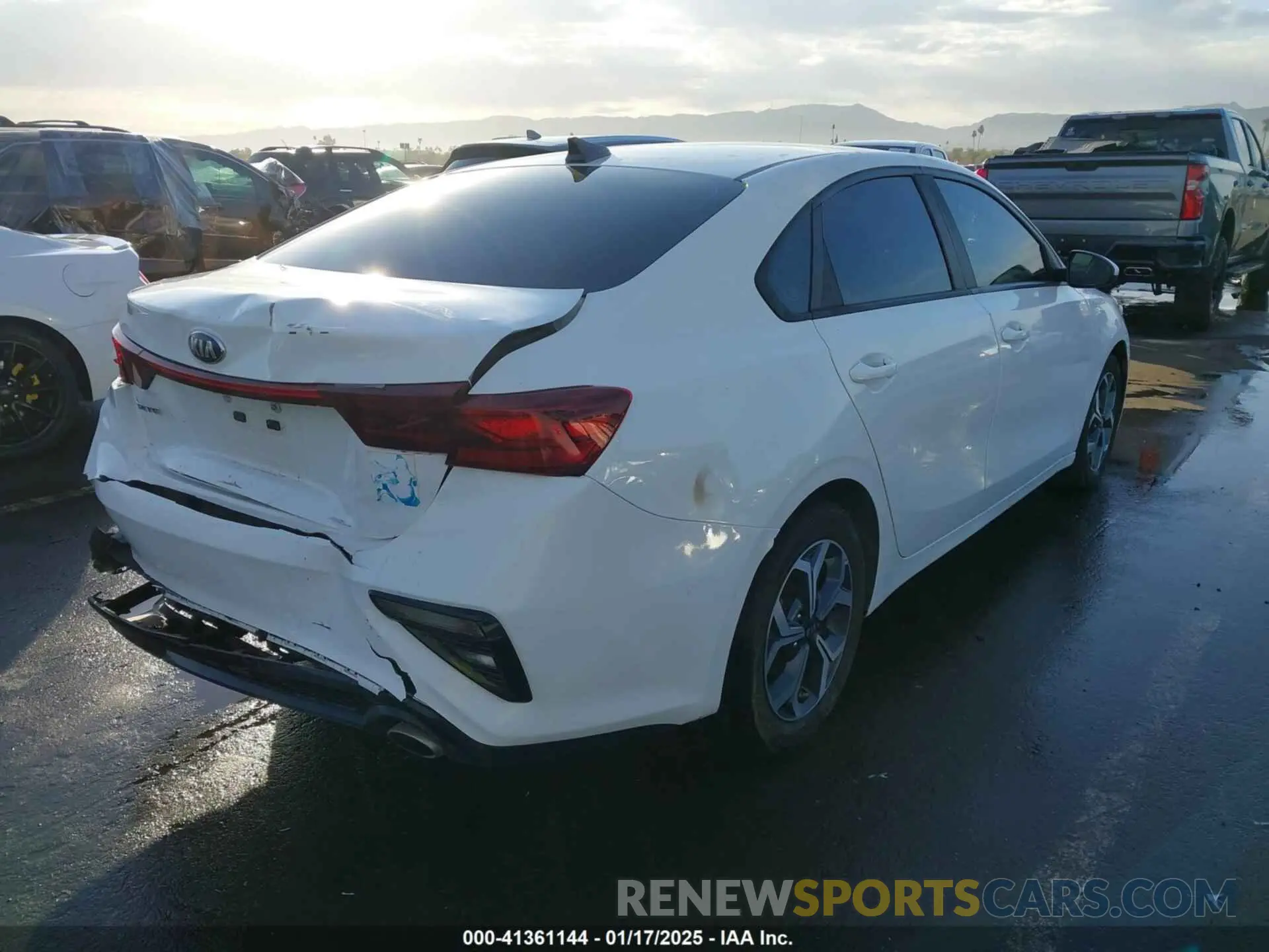 4 fotografías del automóvil dañado 3KPF24AD0ME349931 KIA FORTE 2021