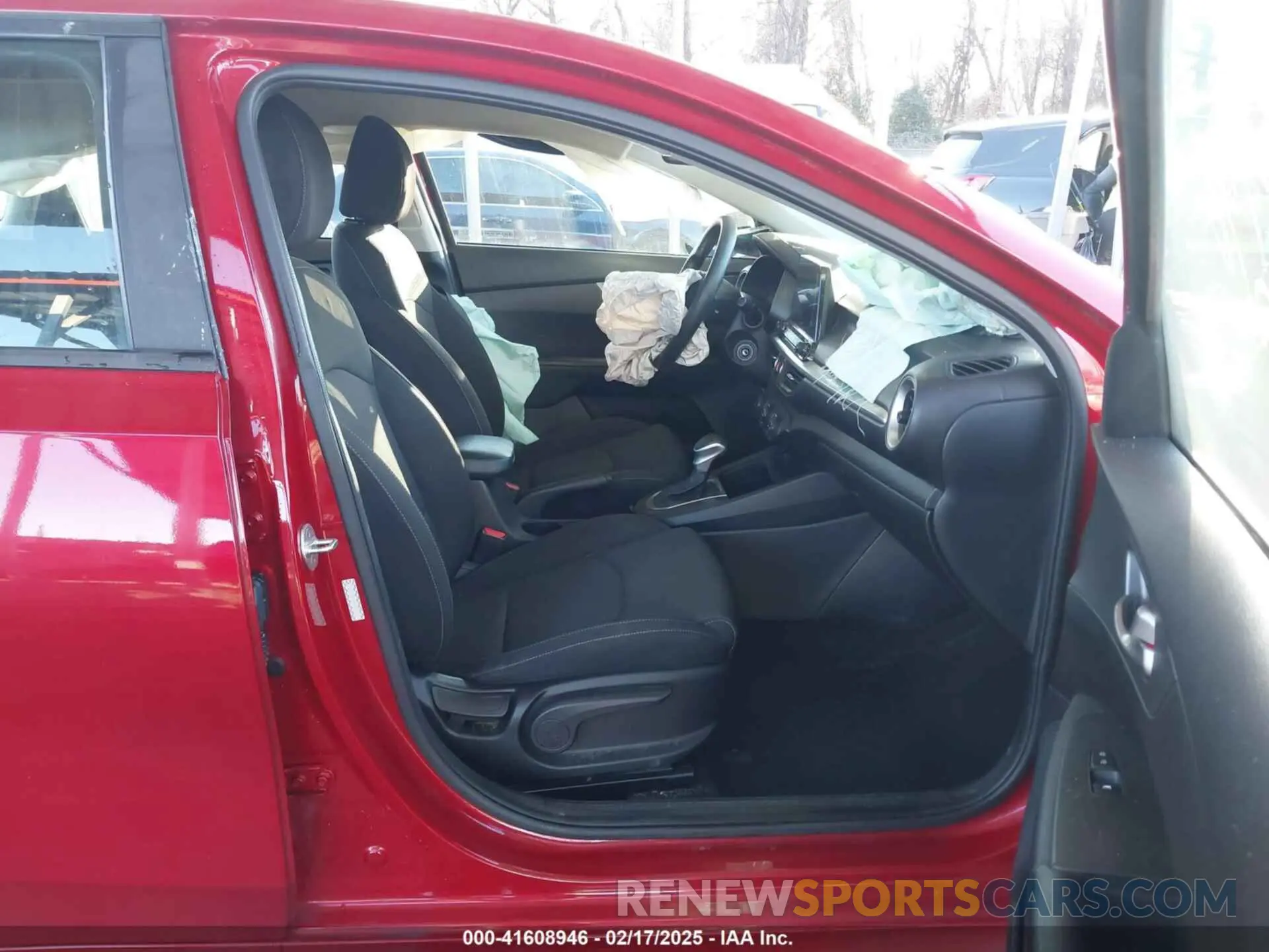 5 fotografías del automóvil dañado 3KPF24AD0ME351730 KIA FORTE 2021