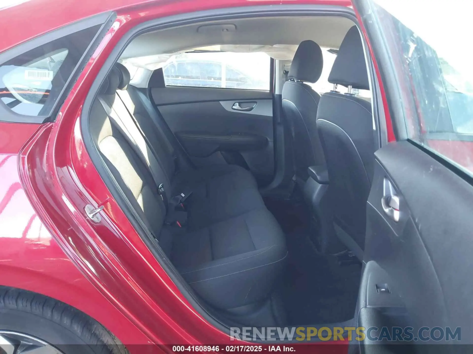 8 fotografías del automóvil dañado 3KPF24AD0ME351730 KIA FORTE 2021