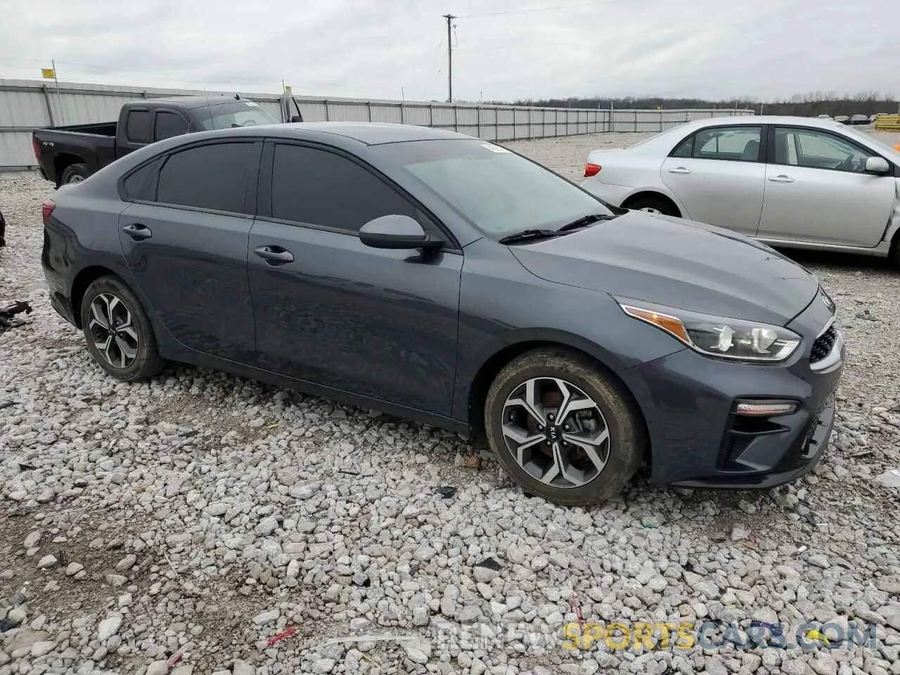 4 fotografías del automóvil dañado 3KPF24AD0ME358256 KIA FORTE 2021