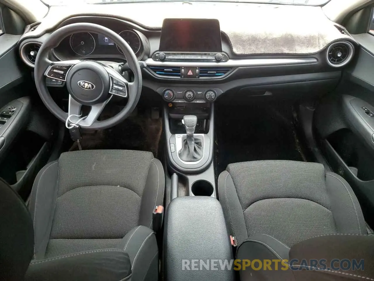 8 fotografías del automóvil dañado 3KPF24AD0ME360167 KIA FORTE 2021