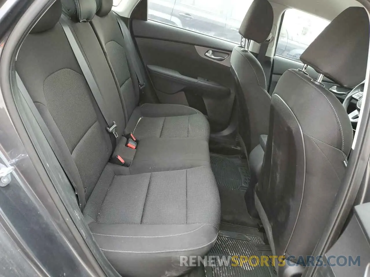 10 fotografías del automóvil dañado 3KPF24AD0ME361223 KIA FORTE 2021