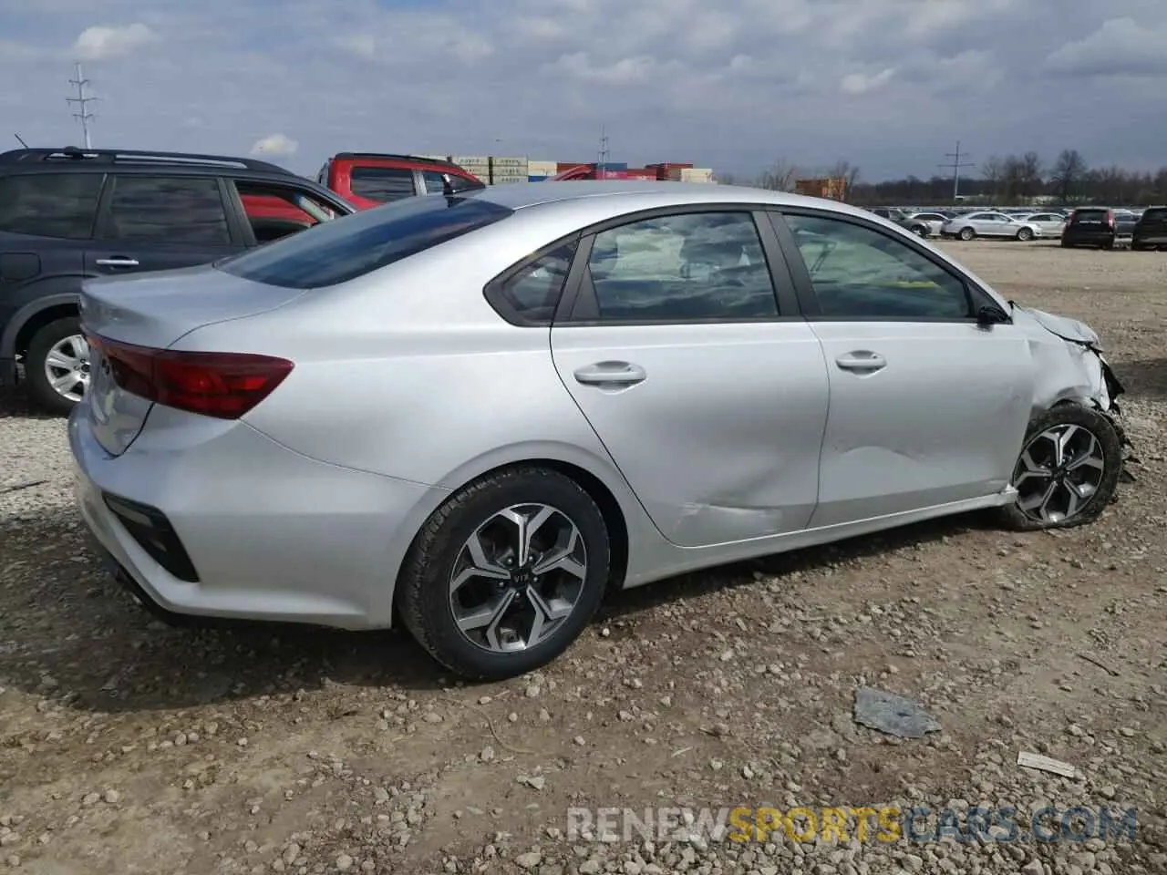 3 fotografías del automóvil dañado 3KPF24AD0ME403504 KIA FORTE 2021
