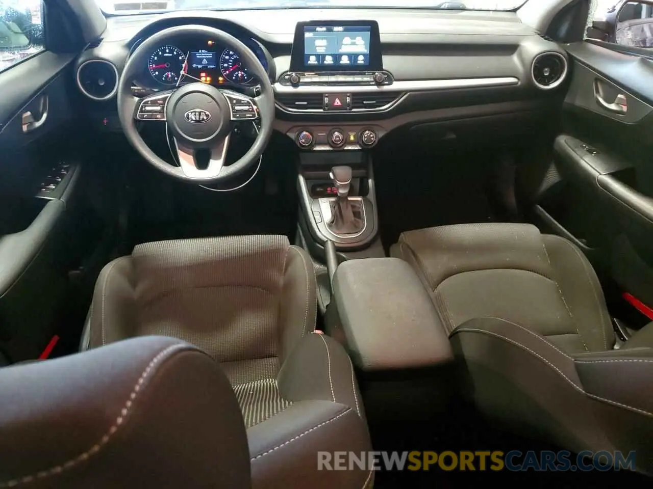 8 fotografías del automóvil dañado 3KPF24AD0ME408301 KIA FORTE 2021