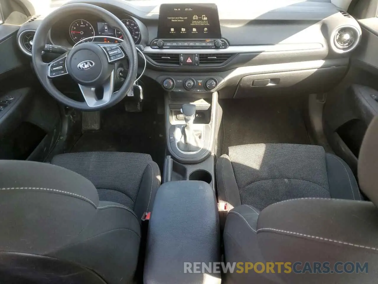 8 fotografías del automóvil dañado 3KPF24AD0ME410131 KIA FORTE 2021