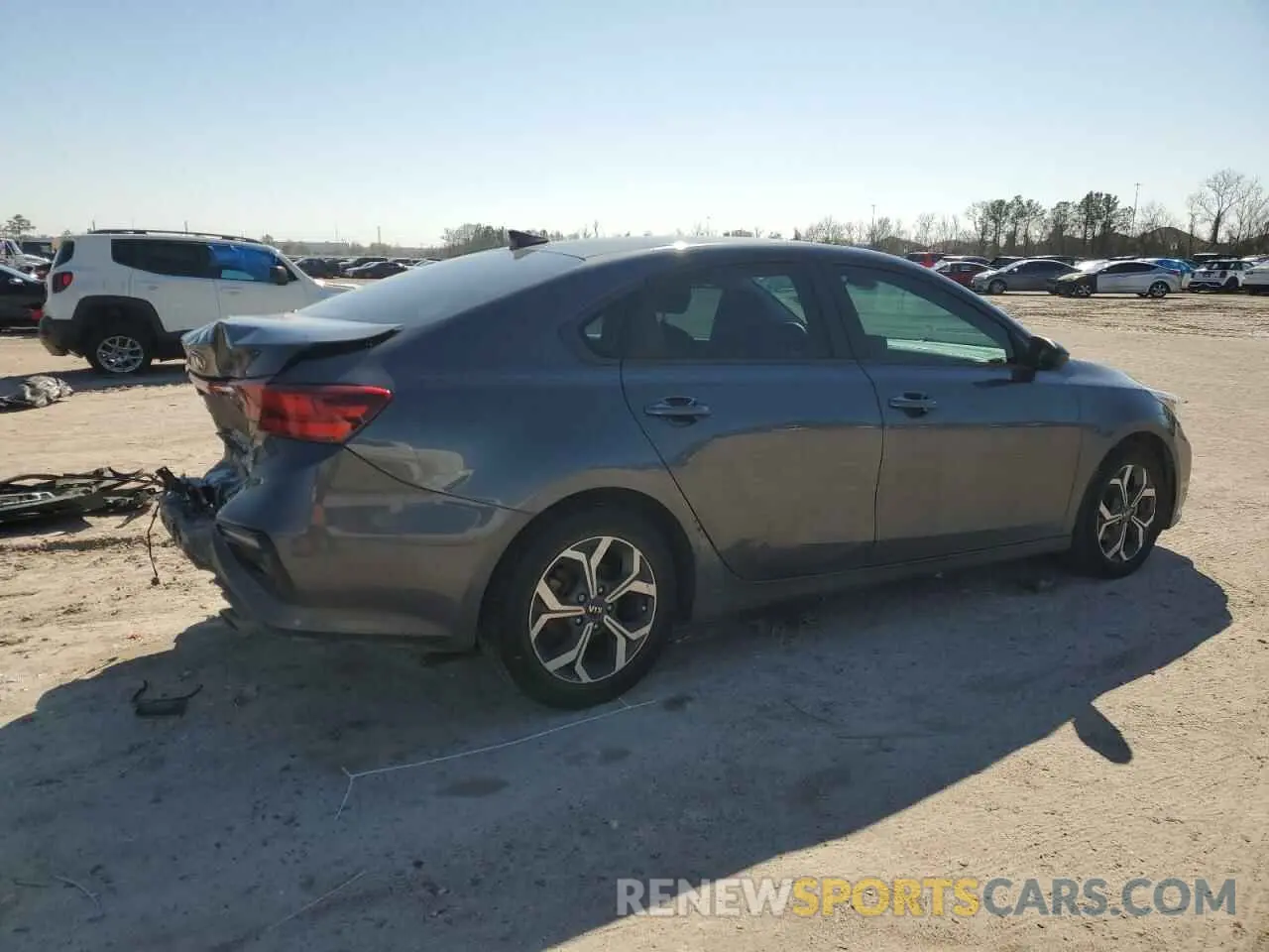 3 fotografías del automóvil dañado 3KPF24AD1ME294860 KIA FORTE 2021