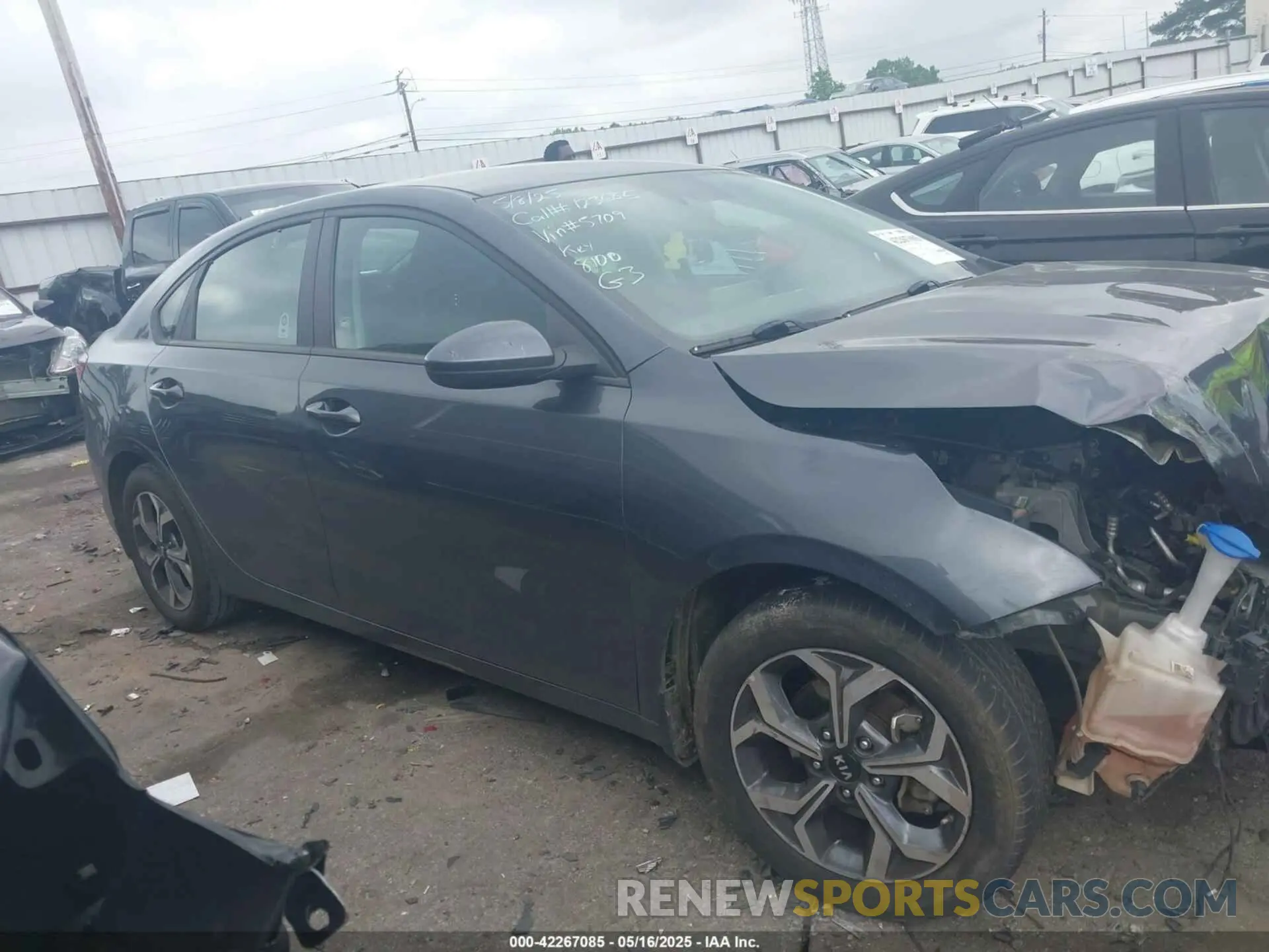 13 fotografías del automóvil dañado 3KPF24AD1ME345709 KIA FORTE 2021