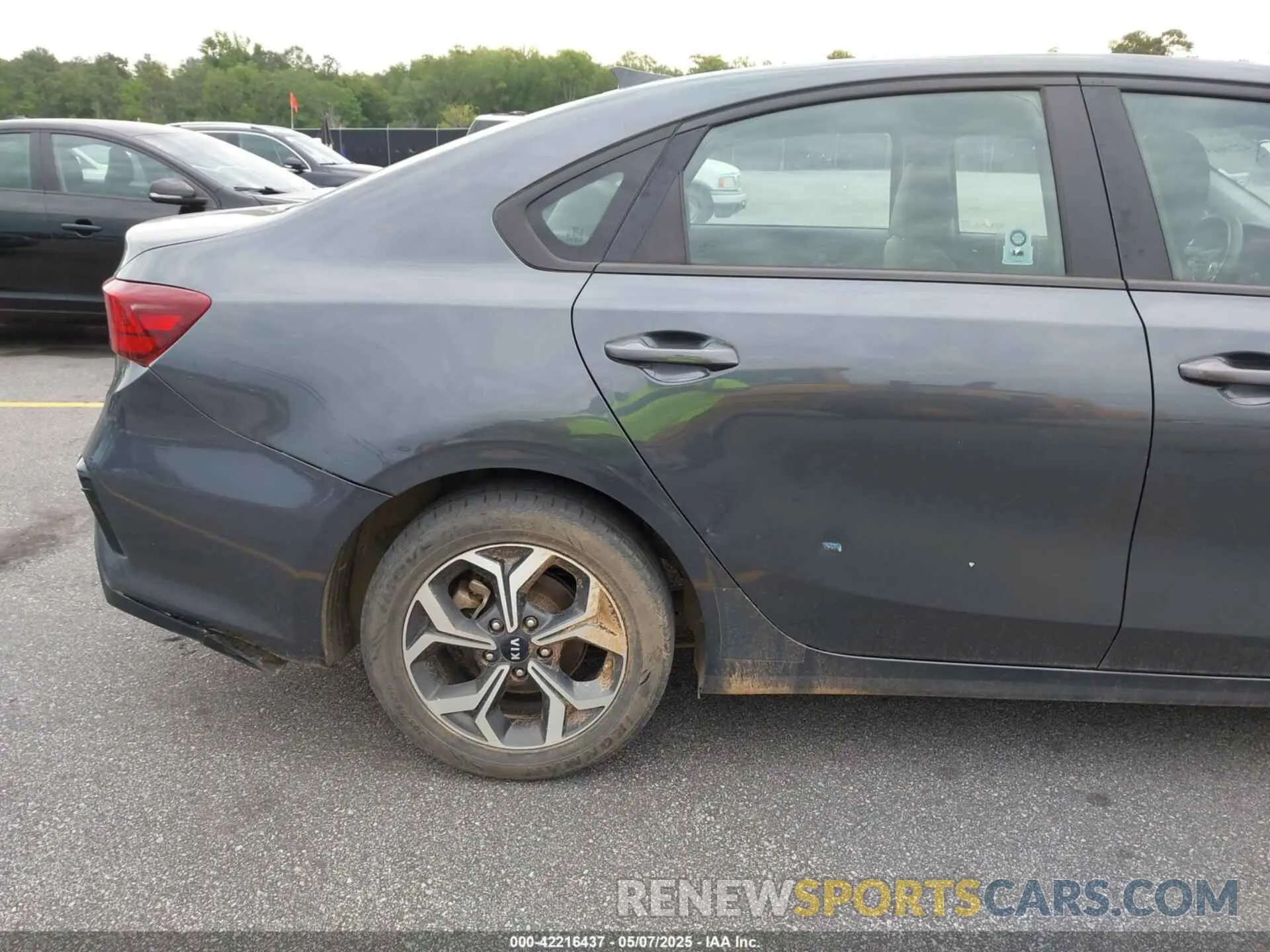 18 fotografías del automóvil dañado 3KPF24AD1ME346570 KIA FORTE 2021