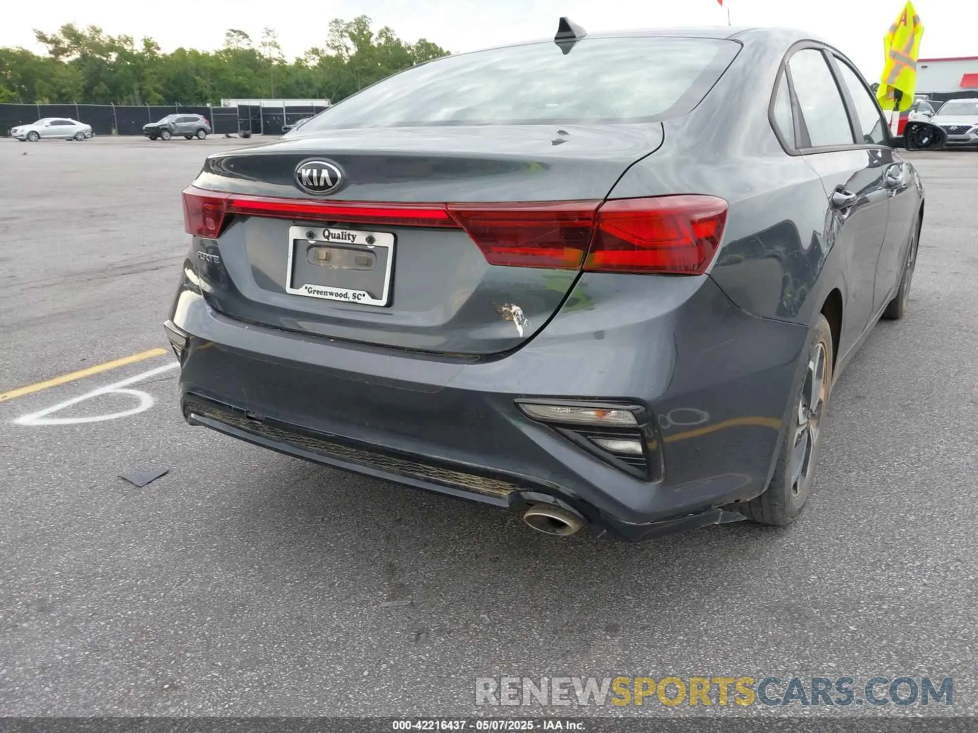 19 fotografías del automóvil dañado 3KPF24AD1ME346570 KIA FORTE 2021