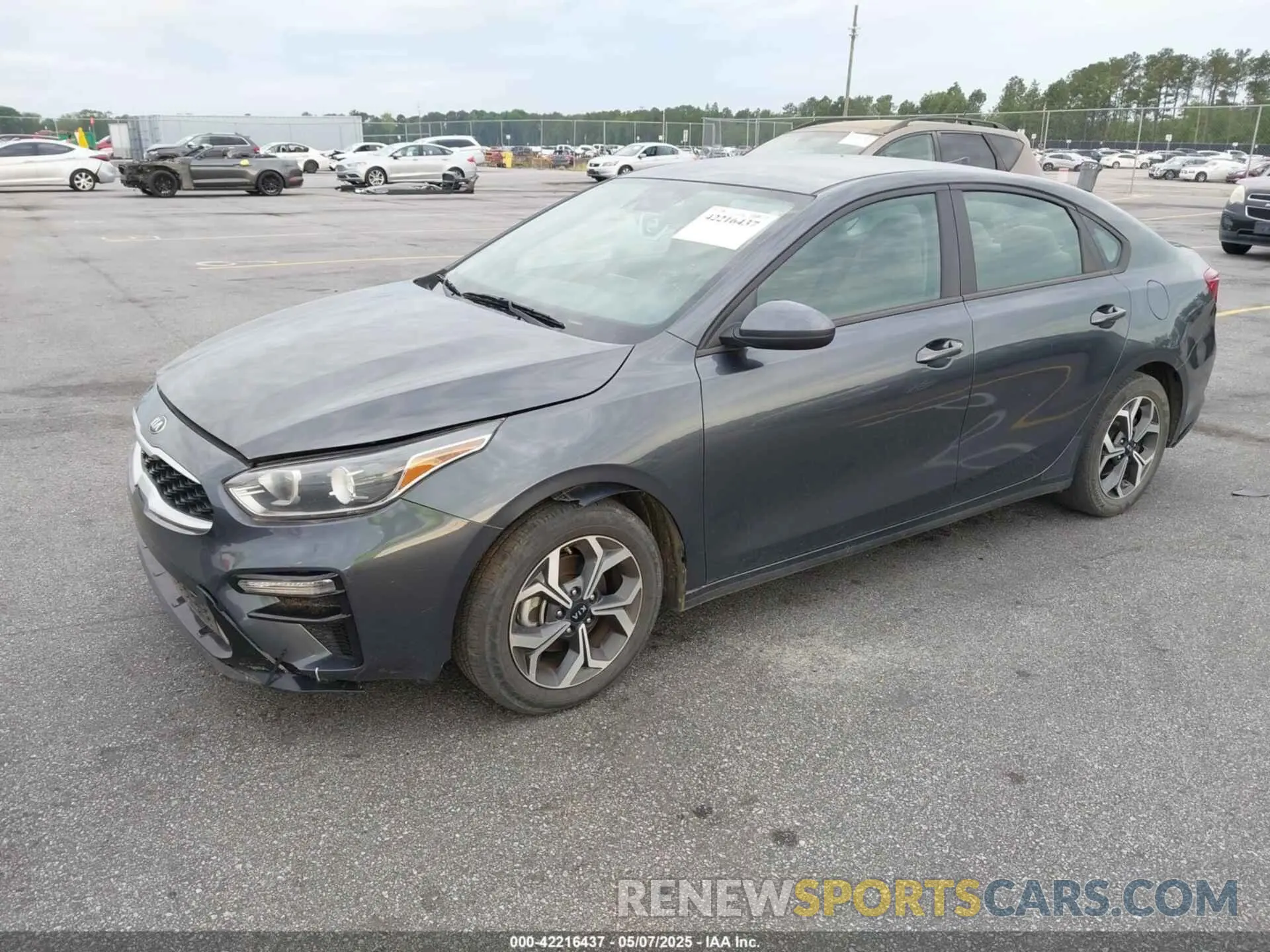 2 fotografías del automóvil dañado 3KPF24AD1ME346570 KIA FORTE 2021