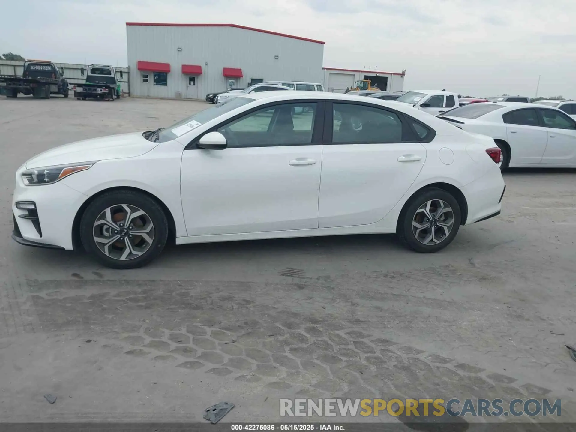15 fotografías del automóvil dañado 3KPF24AD1ME361778 KIA FORTE 2021