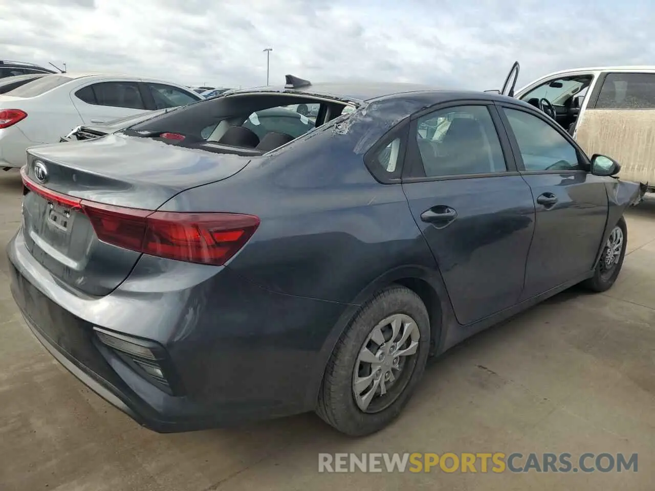 3 fotografías del automóvil dañado 3KPF24AD1ME368505 KIA FORTE 2021