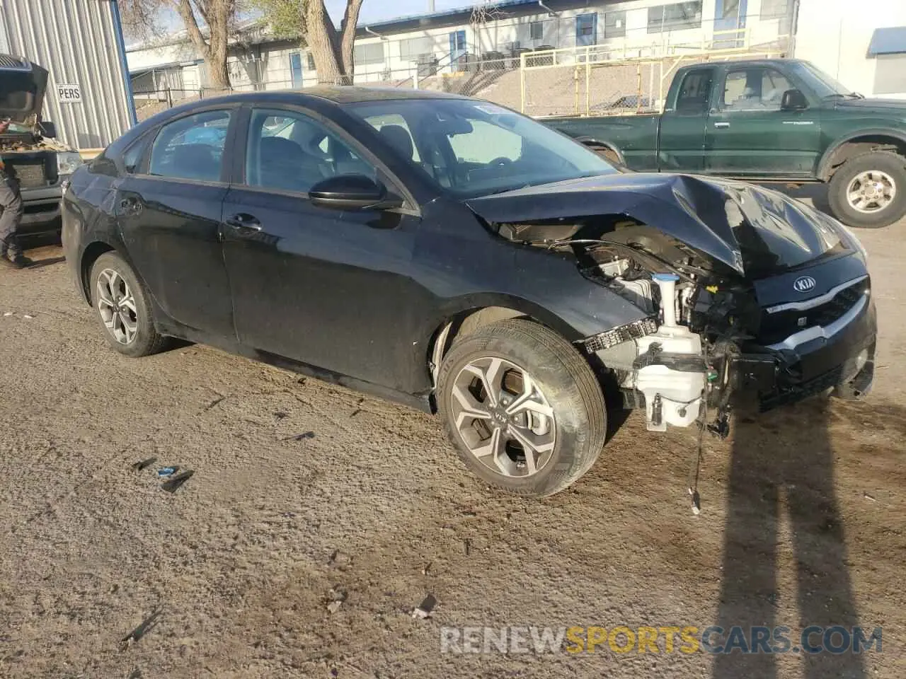 4 fotografías del automóvil dañado 3KPF24AD1ME374059 KIA FORTE 2021