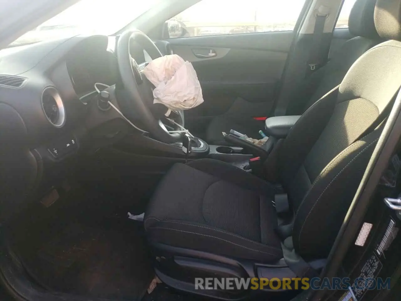 7 fotografías del automóvil dañado 3KPF24AD1ME374059 KIA FORTE 2021