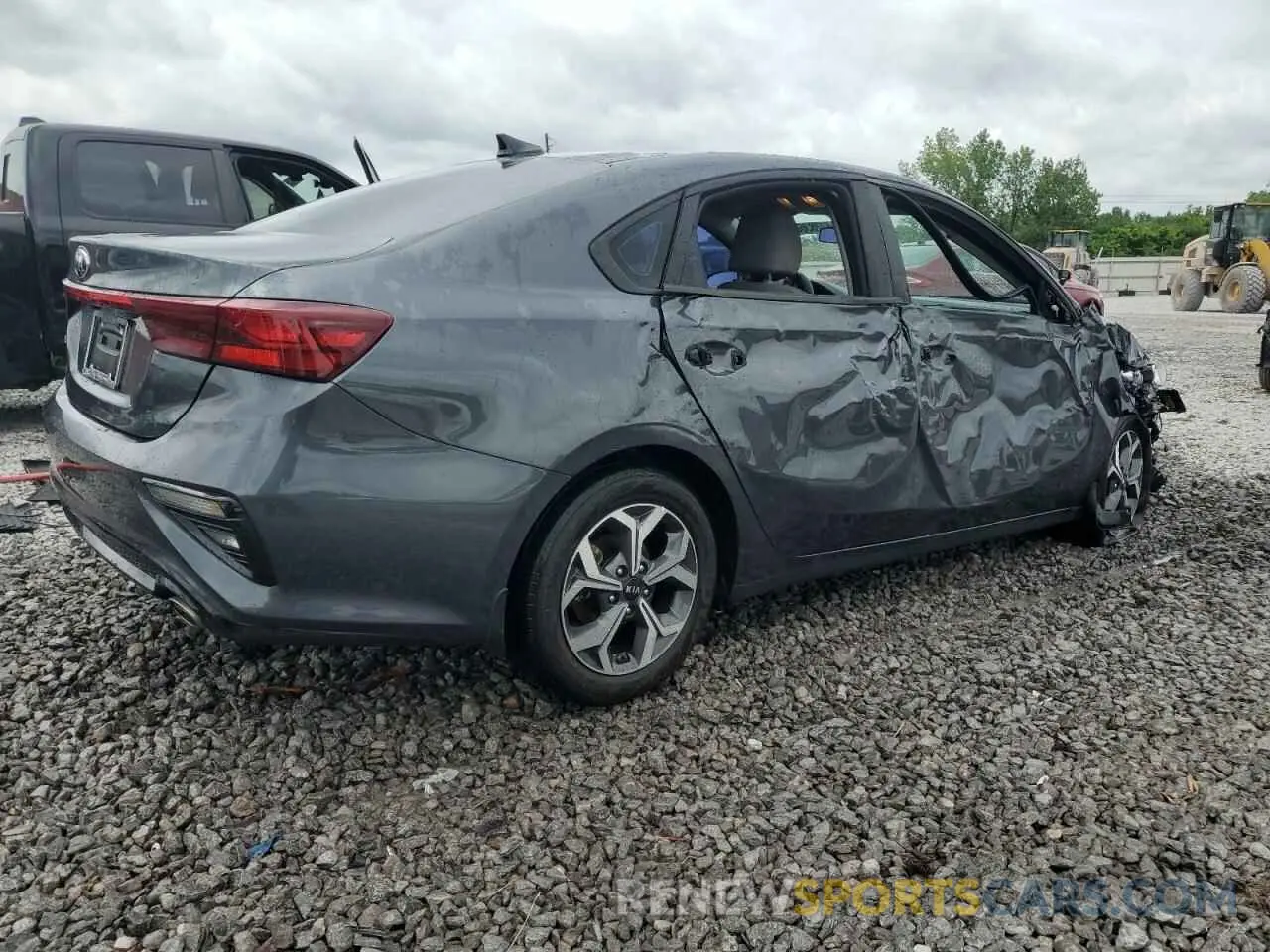 3 fotografías del automóvil dañado 3KPF24AD1ME380802 KIA FORTE 2021