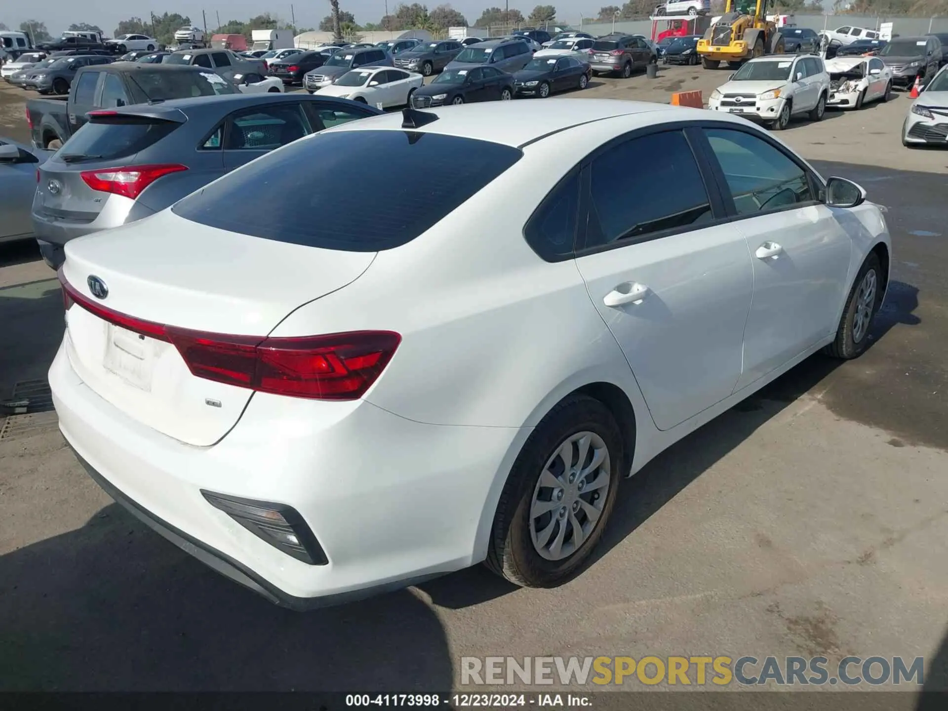 4 fotografías del automóvil dañado 3KPF24AD1ME395879 KIA FORTE 2021