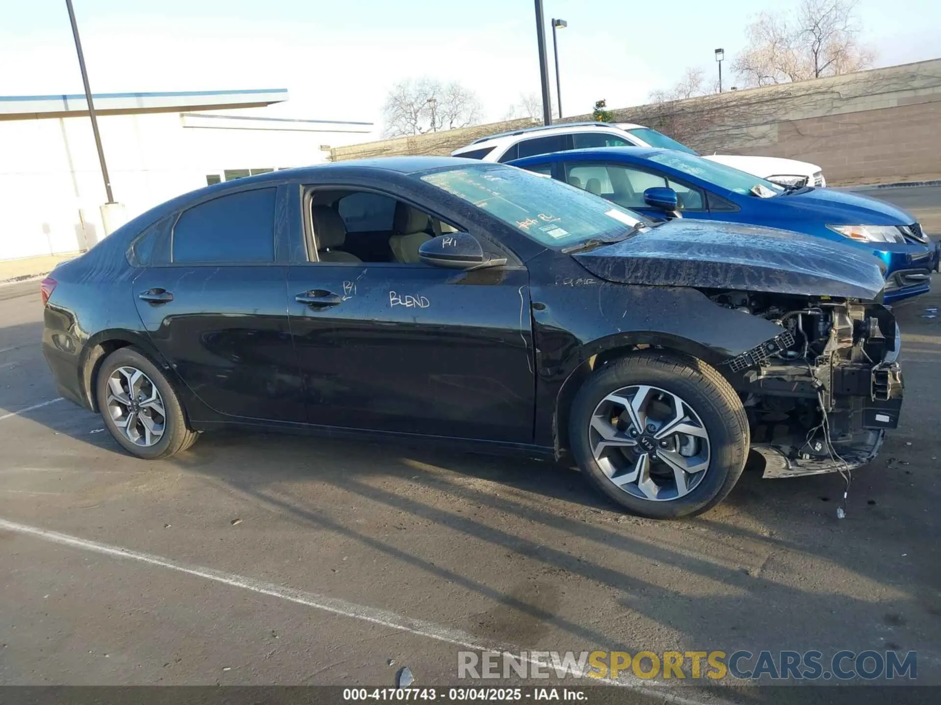 14 fotografías del automóvil dañado 3KPF24AD1ME407089 KIA FORTE 2021
