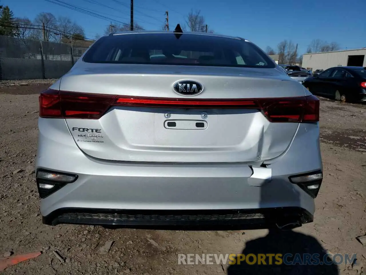 6 fotografías del automóvil dañado 3KPF24AD2ME270633 KIA FORTE 2021