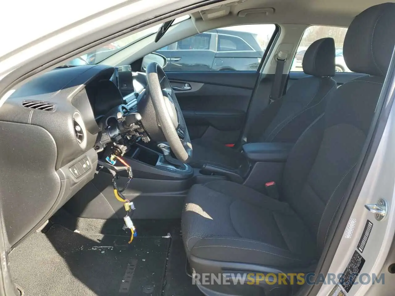 7 fotografías del automóvil dañado 3KPF24AD2ME270633 KIA FORTE 2021