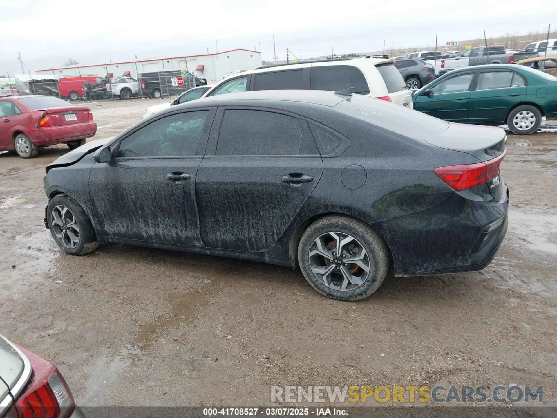 13 fotografías del automóvil dañado 3KPF24AD2ME270647 KIA FORTE 2021