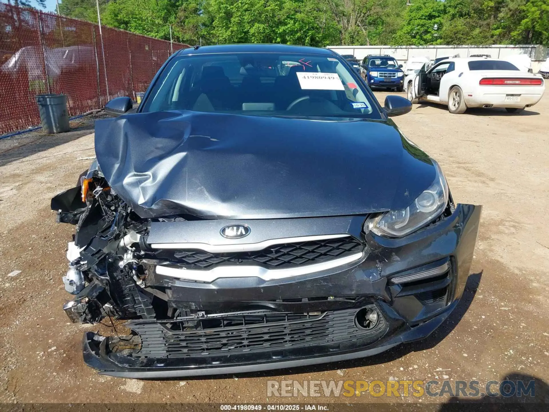 13 fotografías del automóvil dañado 3KPF24AD2ME273774 KIA FORTE 2021
