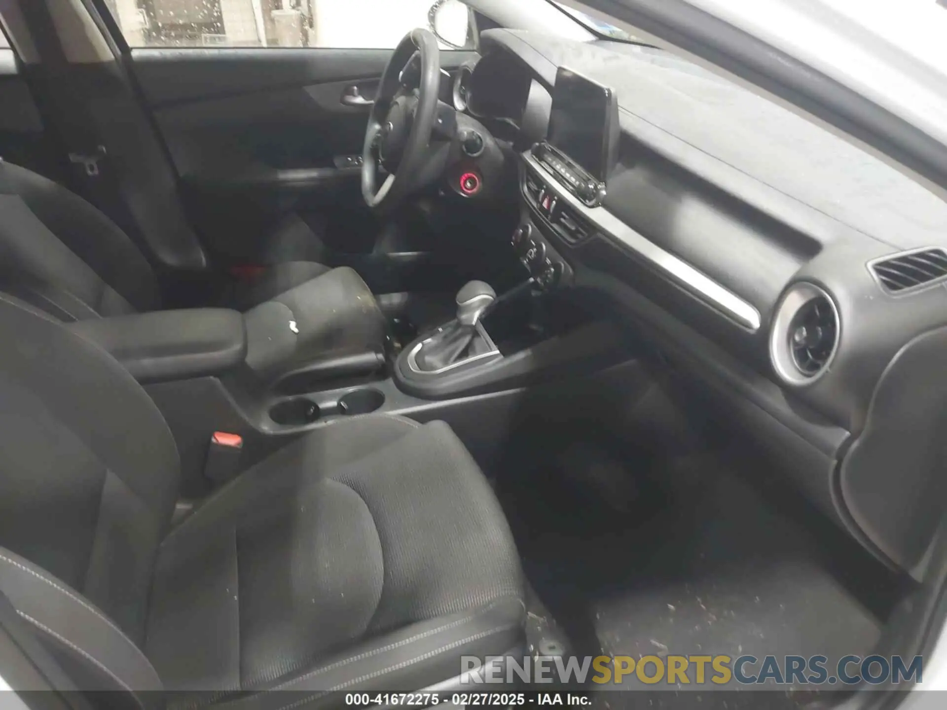 5 fotografías del automóvil dañado 3KPF24AD2ME287500 KIA FORTE 2021