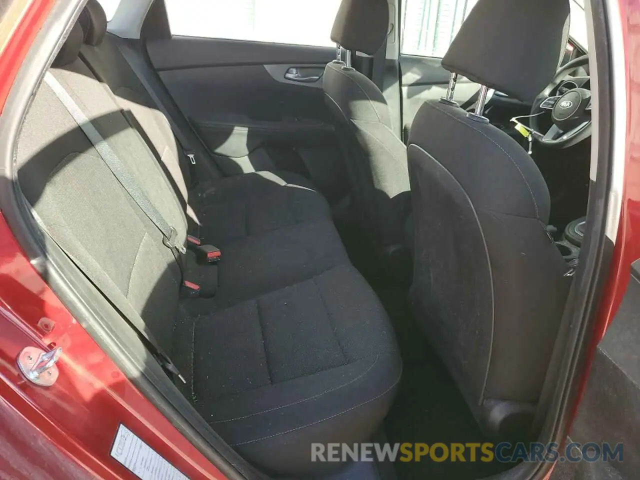 10 fotografías del automóvil dañado 3KPF24AD2ME305980 KIA FORTE 2021