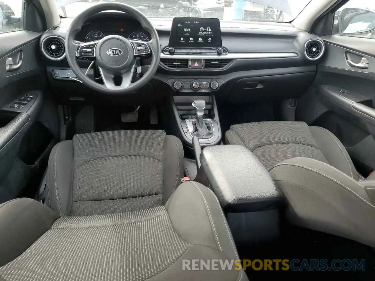 8 fotografías del automóvil dañado 3KPF24AD2ME319524 KIA FORTE 2021