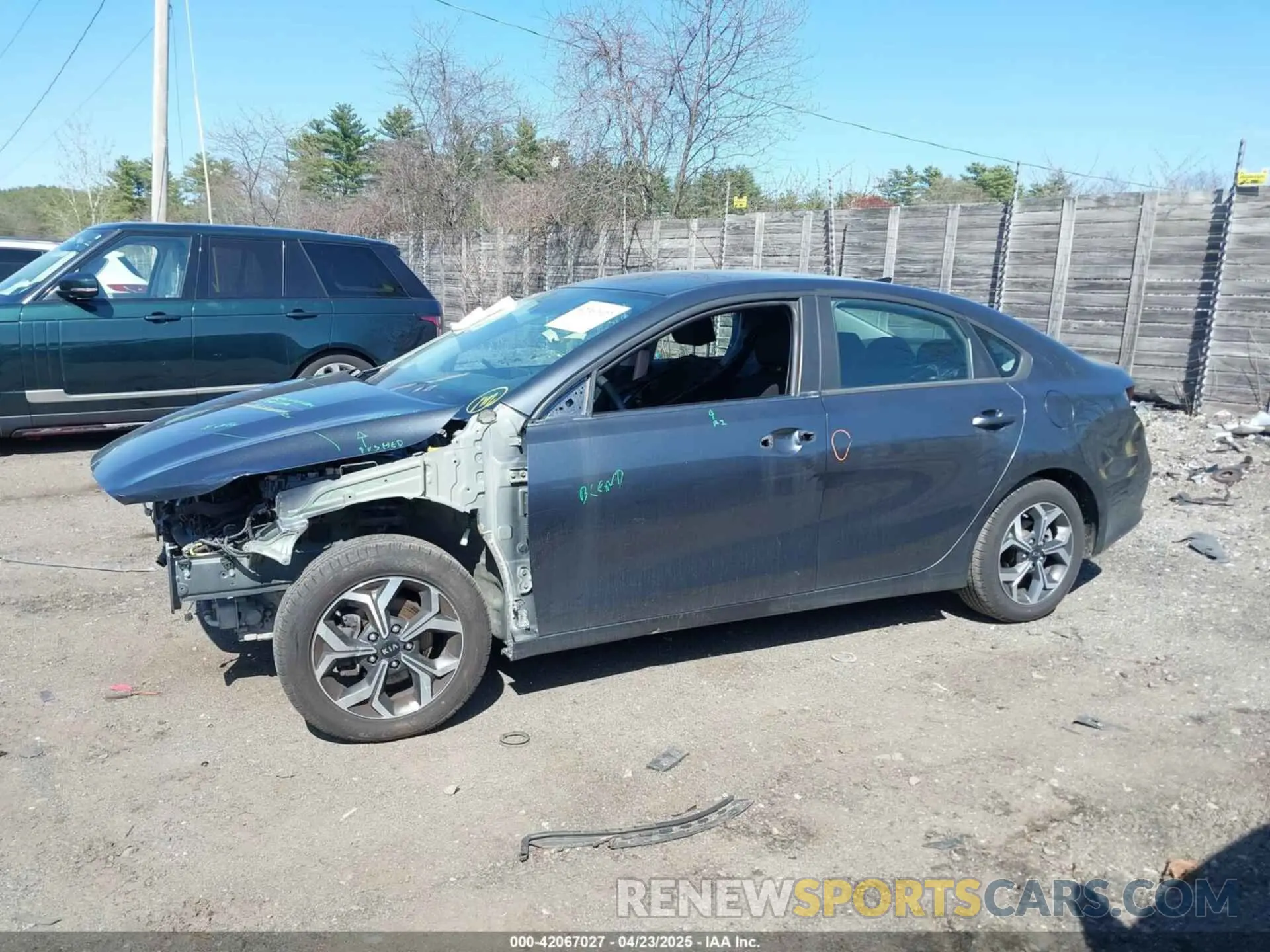 15 fotografías del automóvil dañado 3KPF24AD2ME334010 KIA FORTE 2021