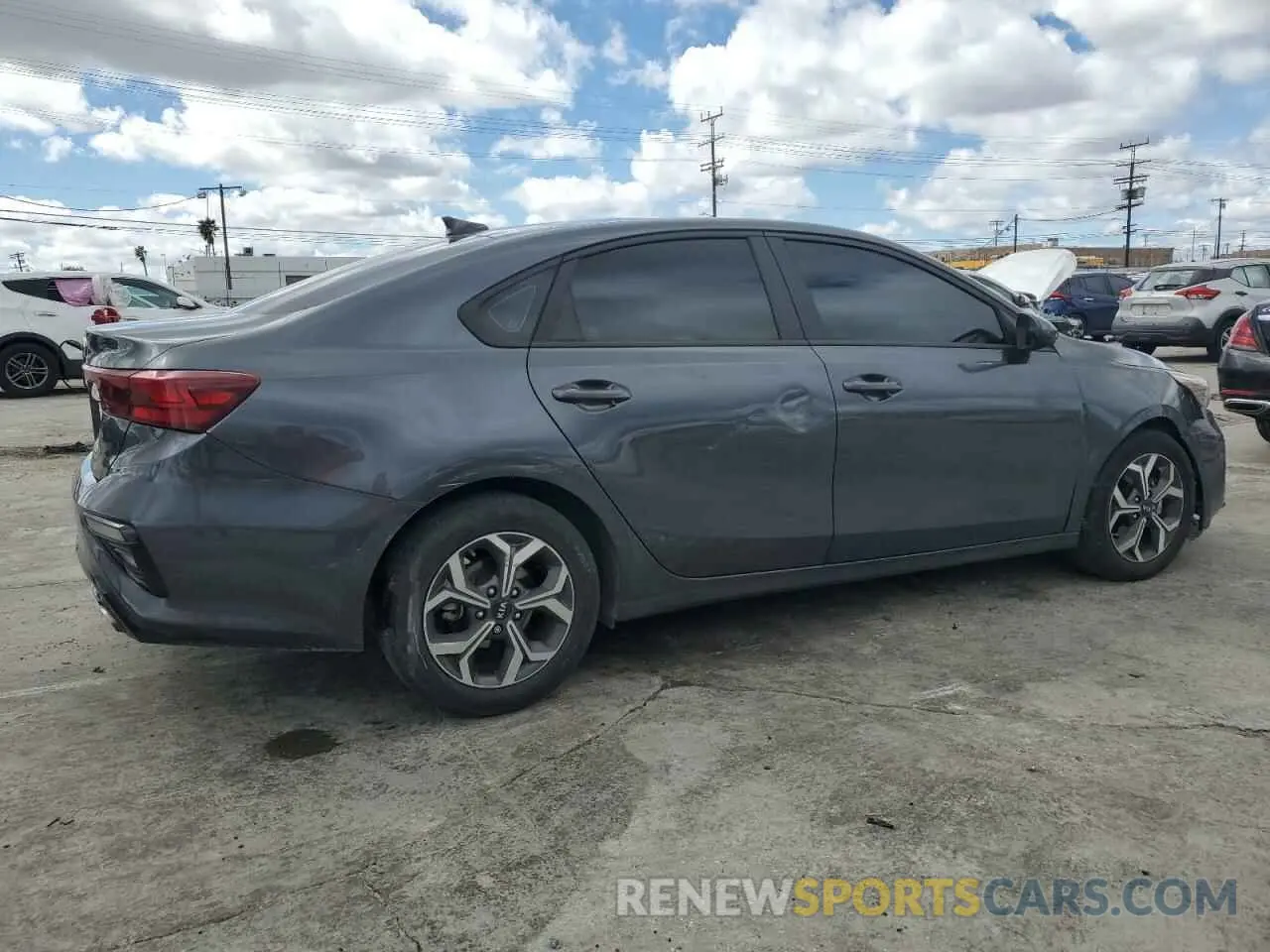 3 fotografías del automóvil dañado 3KPF24AD2ME335576 KIA FORTE 2021