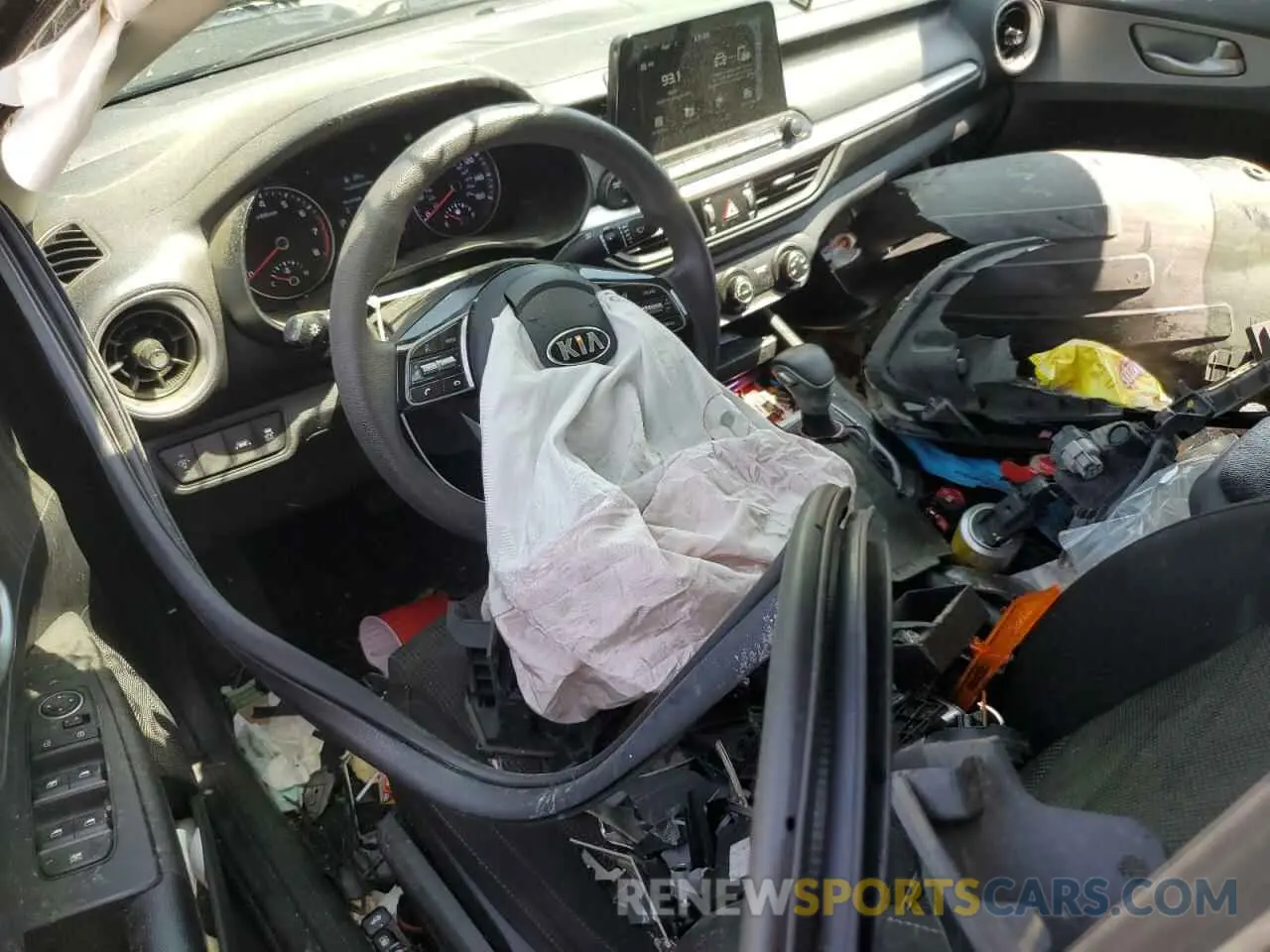 8 fotografías del automóvil dañado 3KPF24AD2ME346948 KIA FORTE 2021