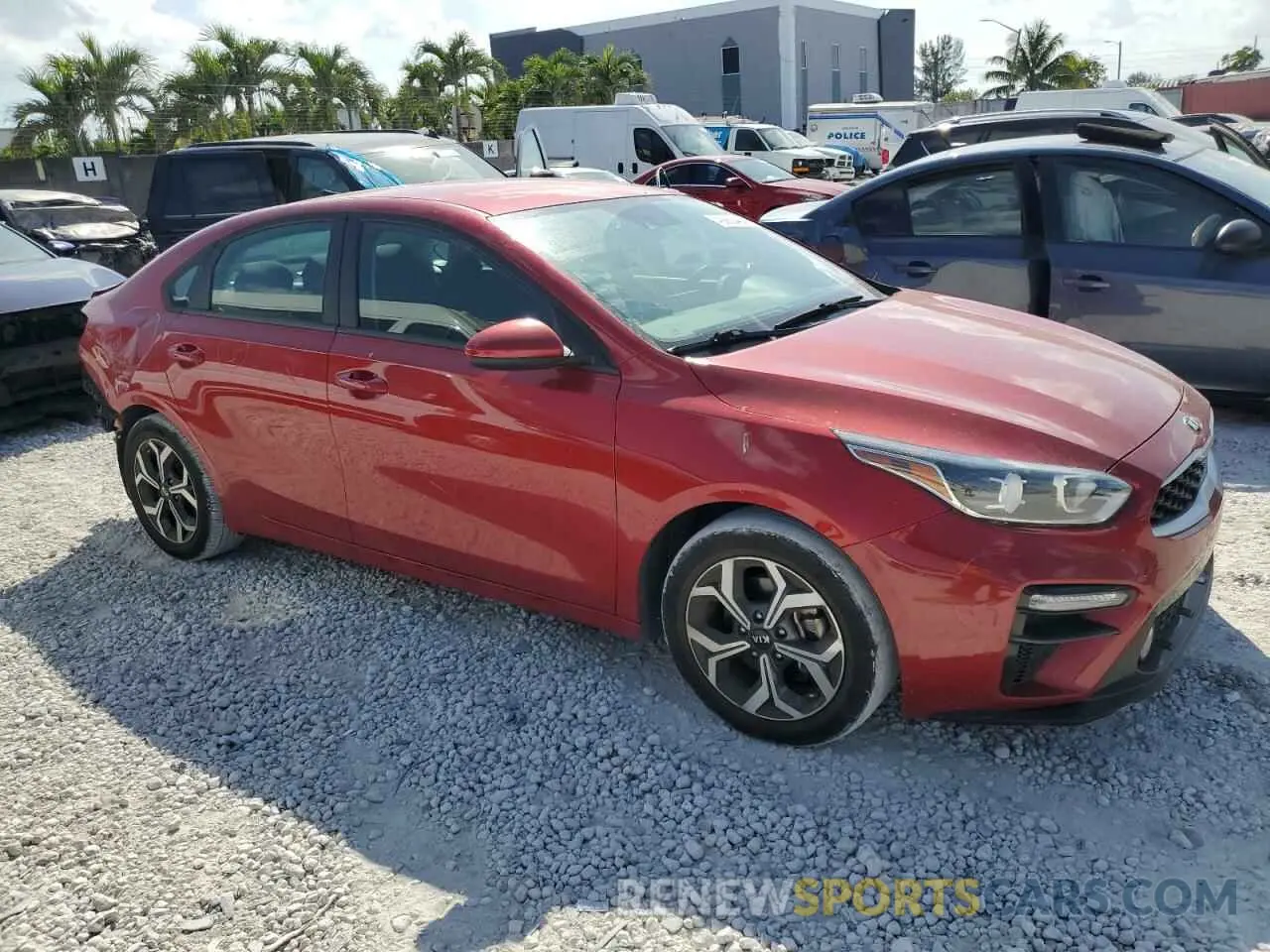 4 fotografías del automóvil dañado 3KPF24AD2ME383594 KIA FORTE 2021