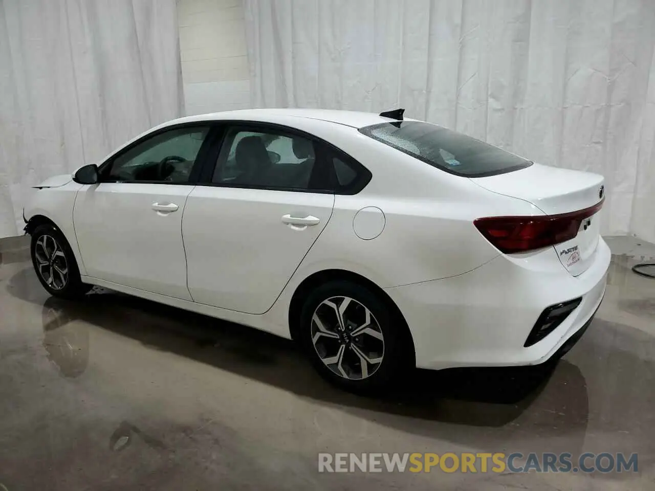 2 fotografías del automóvil dañado 3KPF24AD2ME387158 KIA FORTE 2021