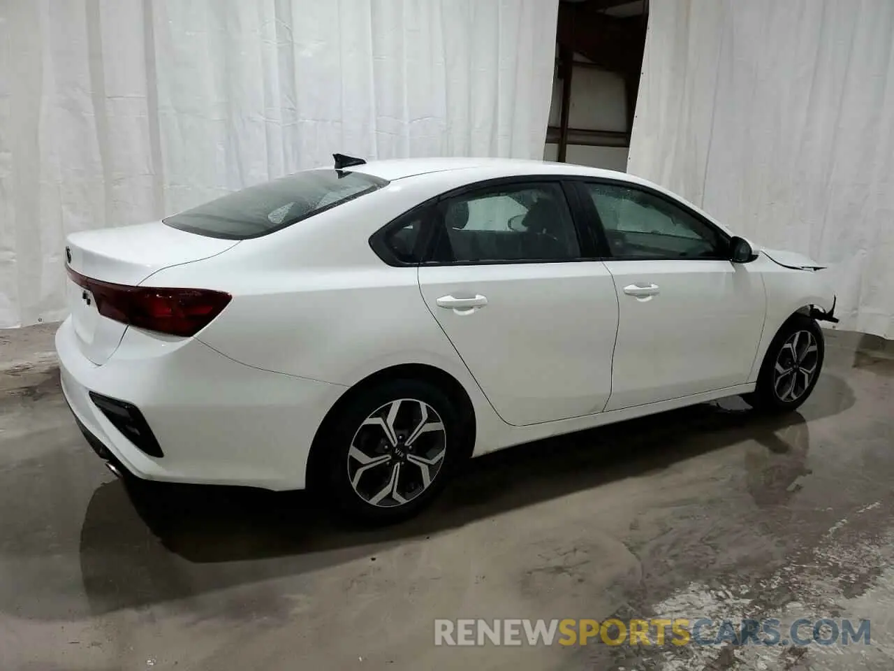 3 fotografías del automóvil dañado 3KPF24AD2ME387158 KIA FORTE 2021