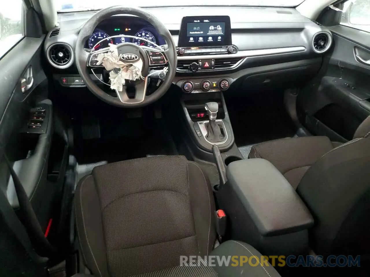 8 fotografías del automóvil dañado 3KPF24AD2ME387158 KIA FORTE 2021