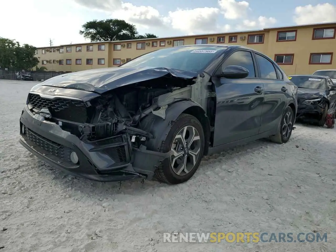1 fotografías del automóvil dañado 3KPF24AD2ME395518 KIA FORTE 2021