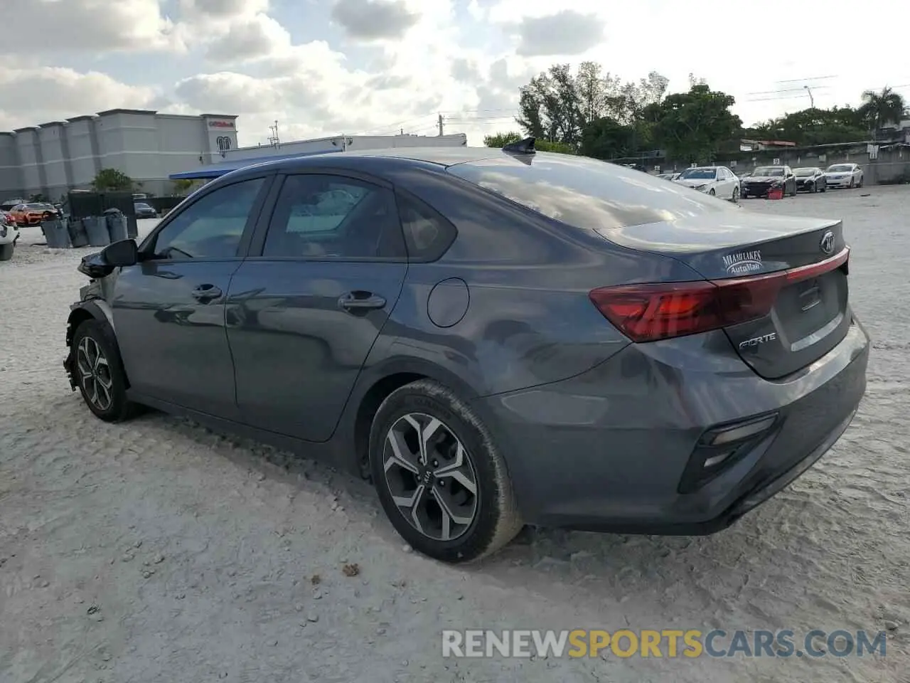 2 fotografías del automóvil dañado 3KPF24AD2ME395518 KIA FORTE 2021