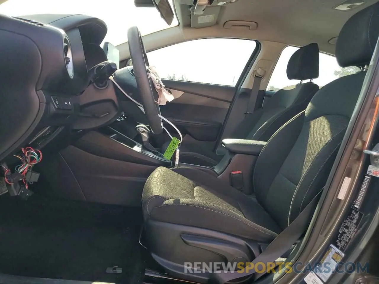 7 fotografías del automóvil dañado 3KPF24AD2ME395518 KIA FORTE 2021
