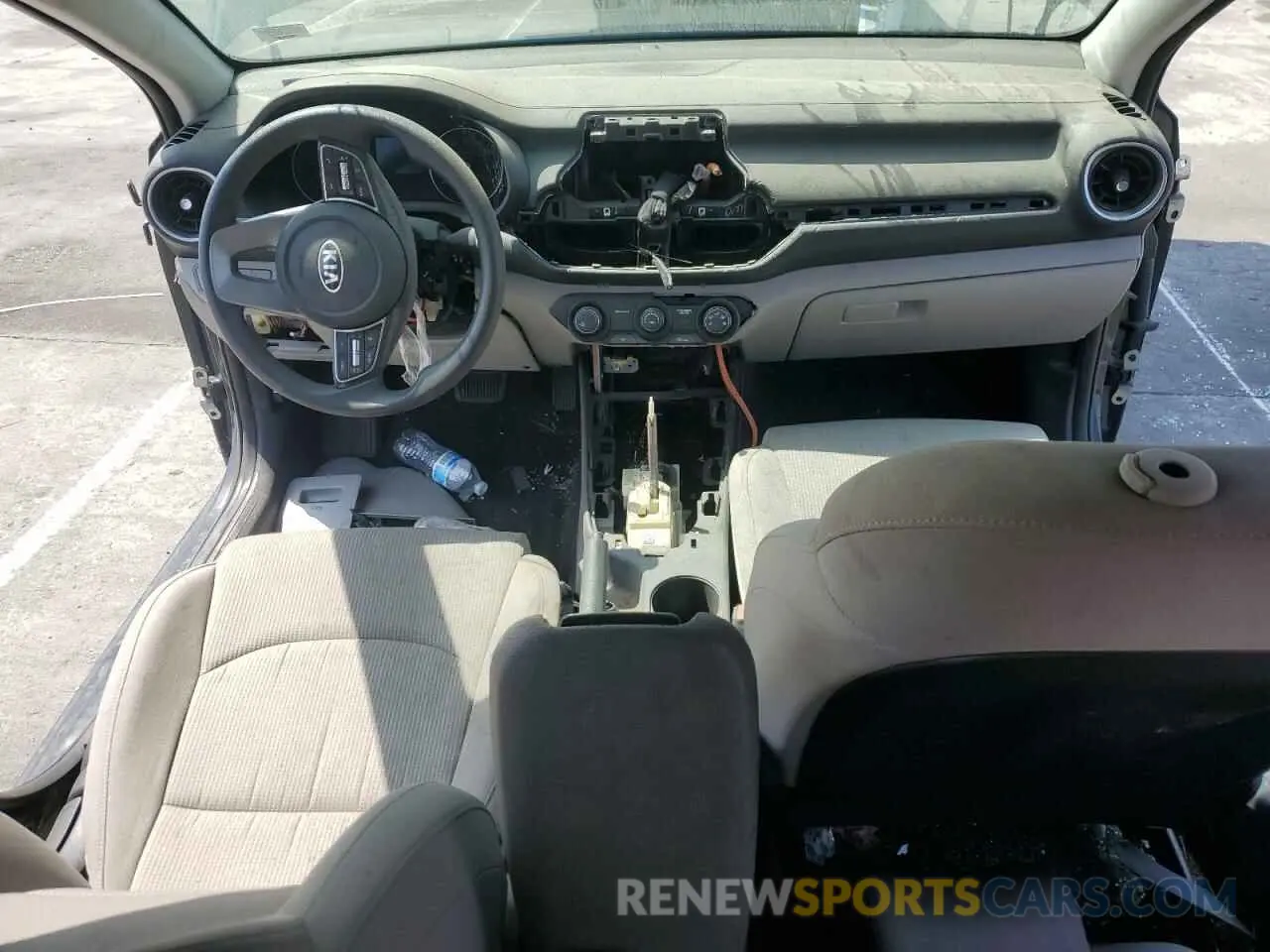 8 fotografías del automóvil dañado 3KPF24AD2ME401981 KIA FORTE 2021