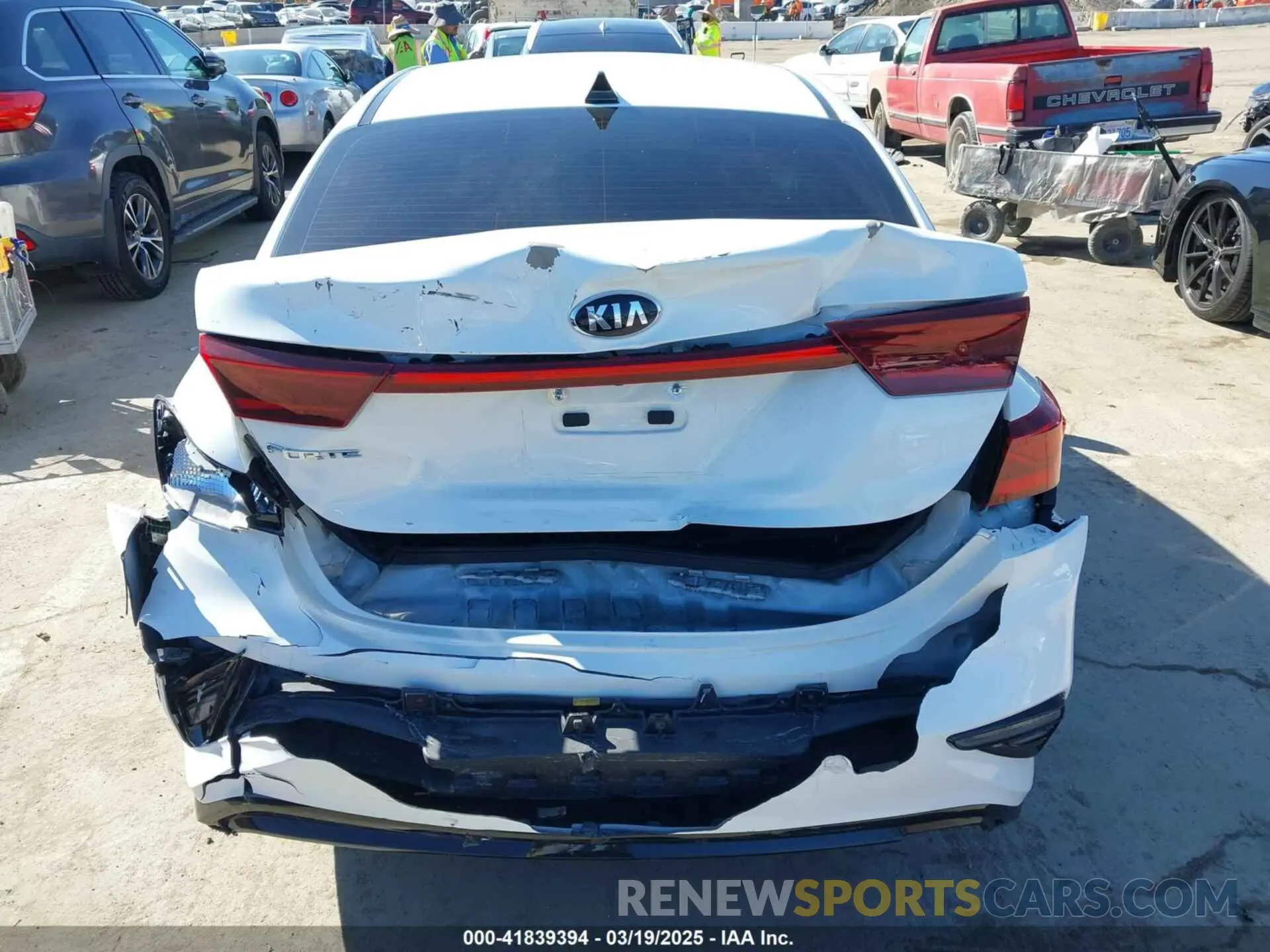 16 fotografías del automóvil dañado 3KPF24AD3ME283990 KIA FORTE 2021