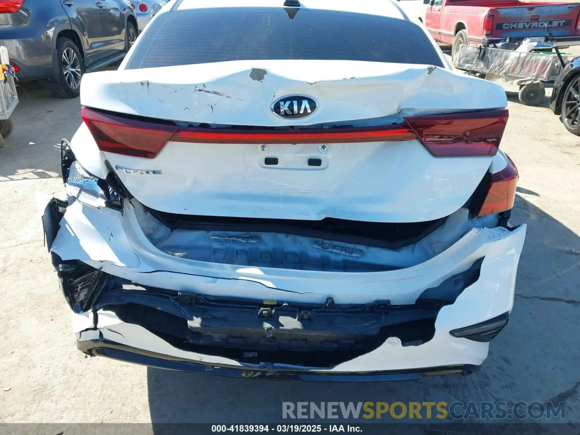 18 fotografías del automóvil dañado 3KPF24AD3ME283990 KIA FORTE 2021