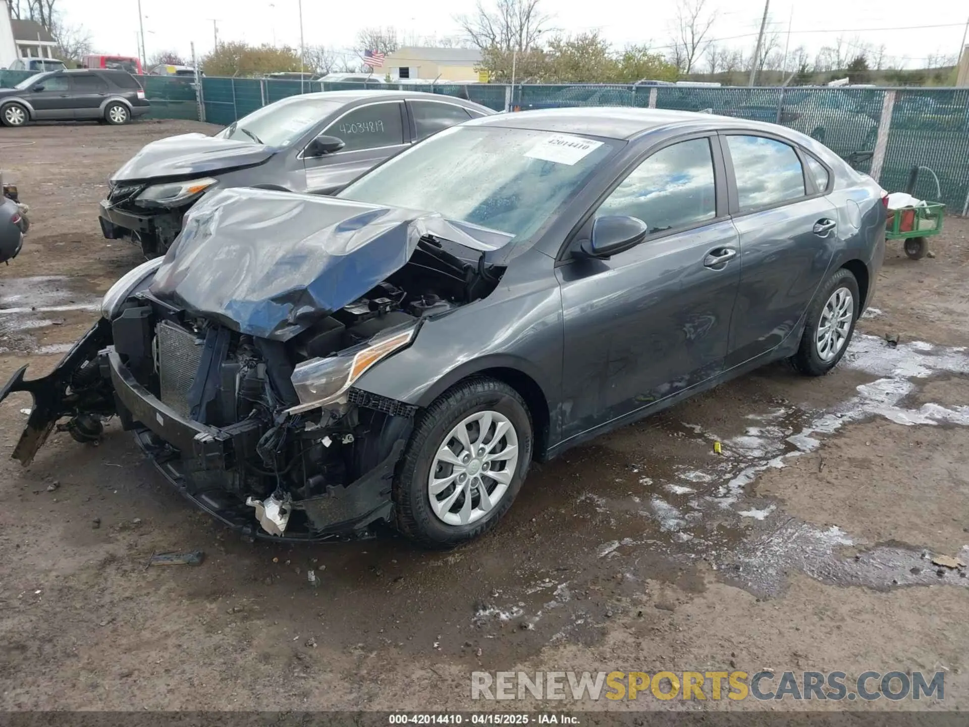 2 fotografías del automóvil dañado 3KPF24AD3ME303347 KIA FORTE 2021