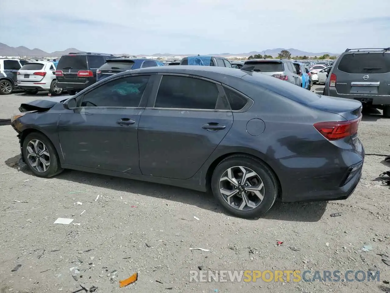 2 fotografías del automóvil dañado 3KPF24AD3ME303557 KIA FORTE 2021
