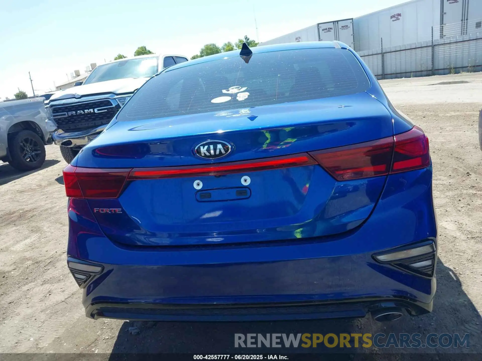16 fotografías del automóvil dañado 3KPF24AD3ME309018 KIA FORTE 2021