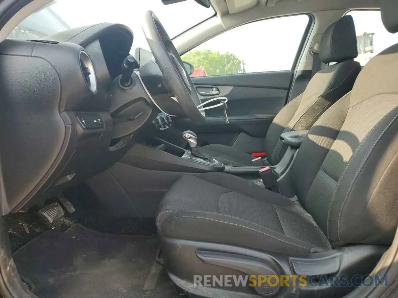 7 fotografías del automóvil dañado 3KPF24AD3ME314221 KIA FORTE 2021