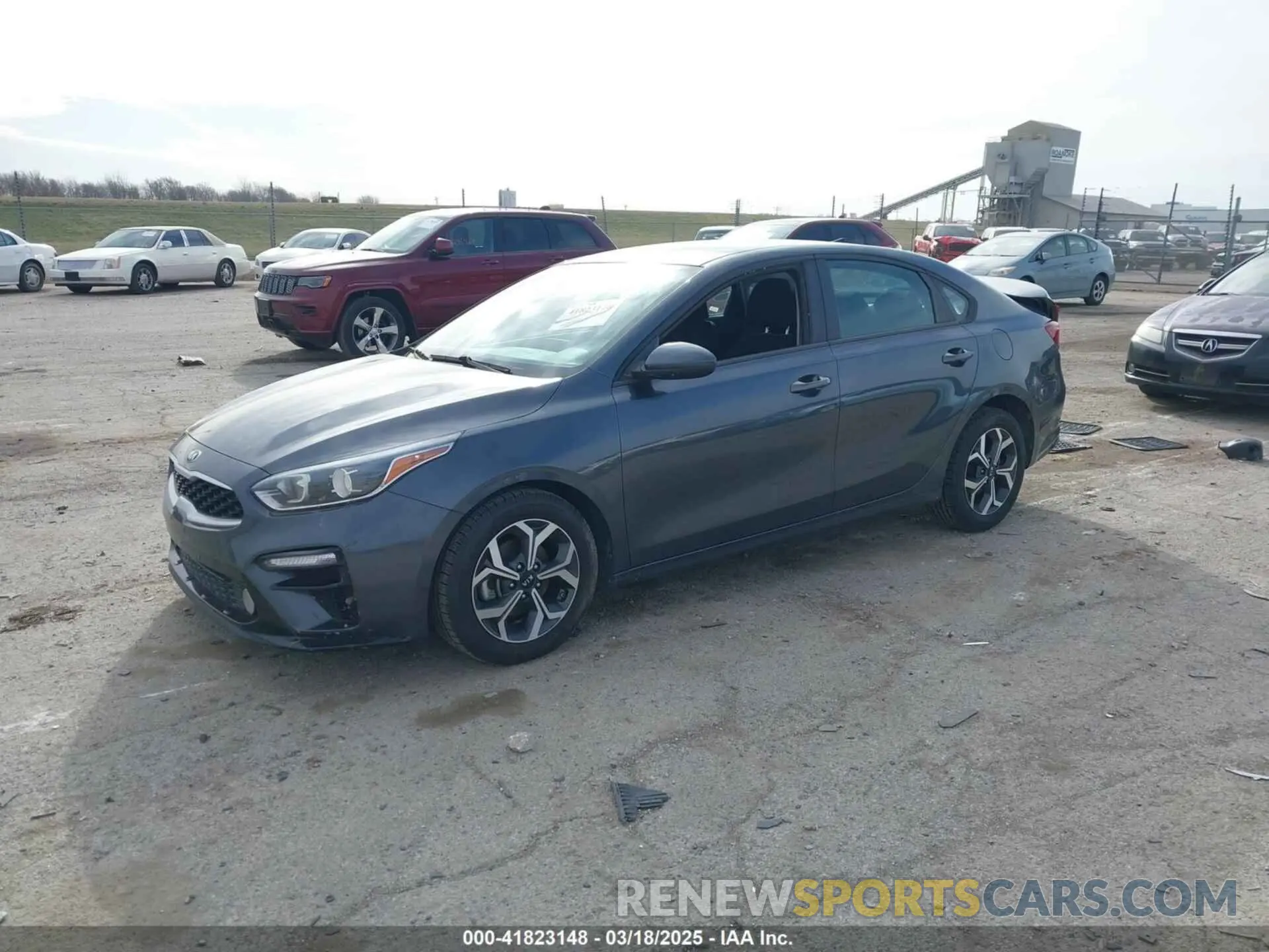 2 fotografías del automóvil dañado 3KPF24AD3ME329477 KIA FORTE 2021
